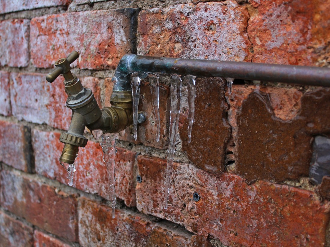 Atlanta Plumbing Leak Detection Saves Residents Thousands of Dollars! - Water Leak Detection Blog - Orlando, Florida | Leak Doctor - icicles-3529002_1920
